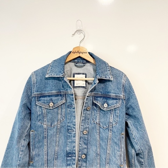 Abercrombie & Fitch Cropped Denim Jacket - Picture 4 of 8